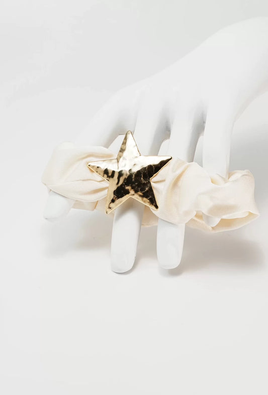 Yıldız Figür Ekru Saten Lastik Toka